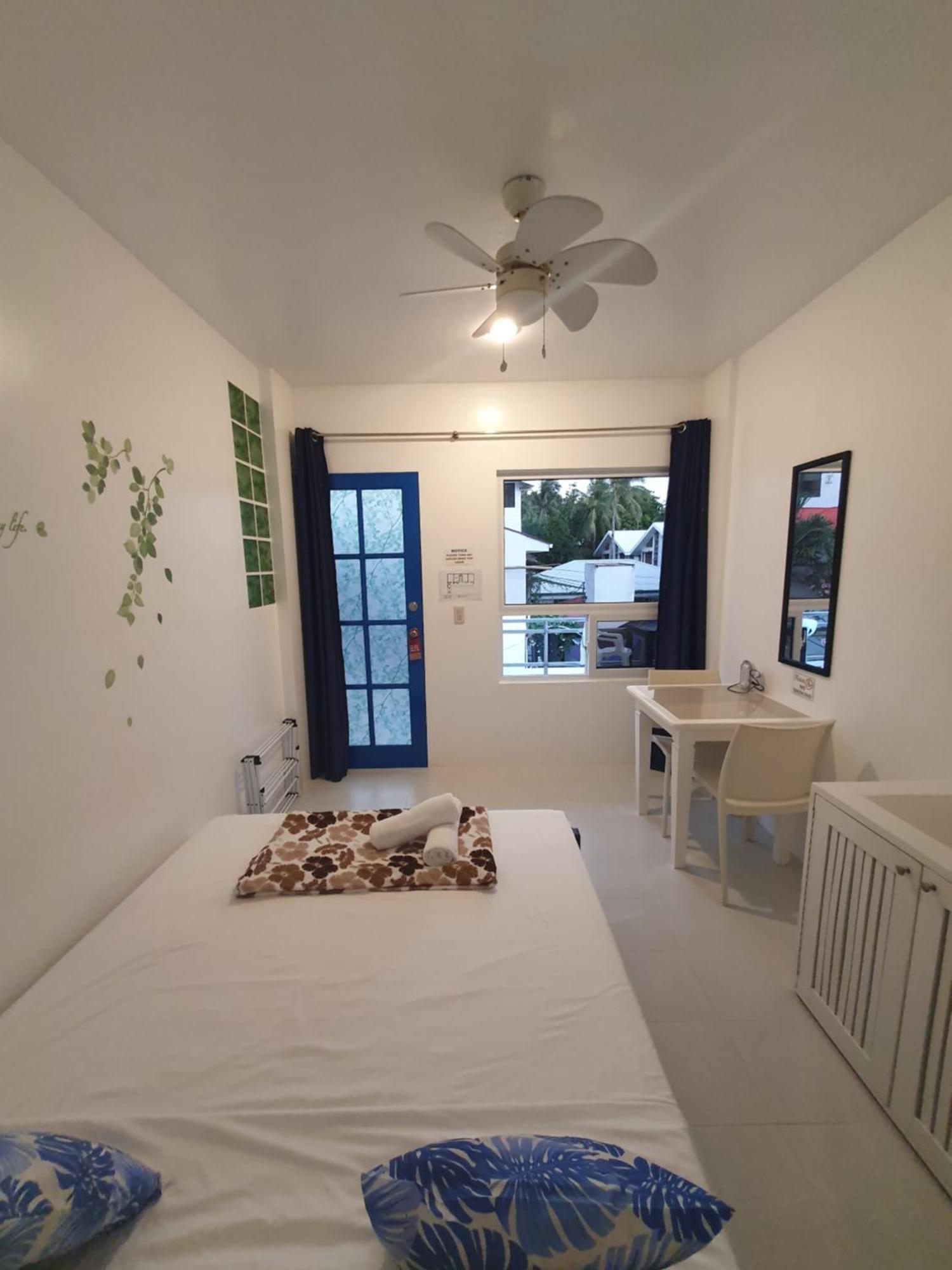 Clubboracay Apartelle Balabag  Экстерьер фото